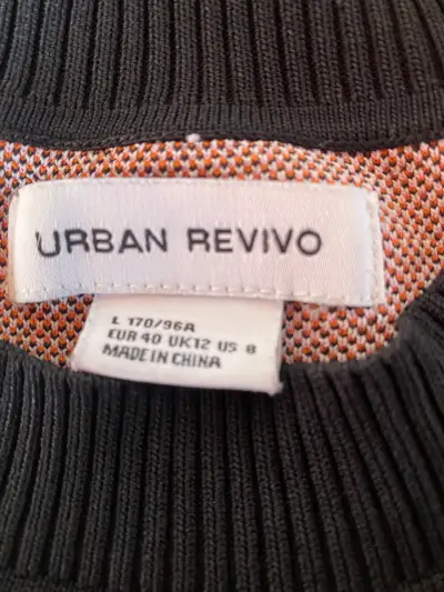 Polera corta estampada colorida - miniatura 2