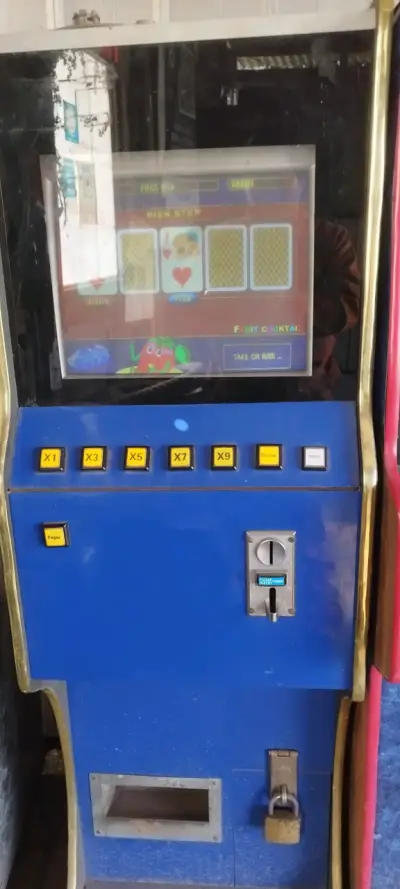 Máquina tragamonedas retro 60.000 cada una - miniatura 2