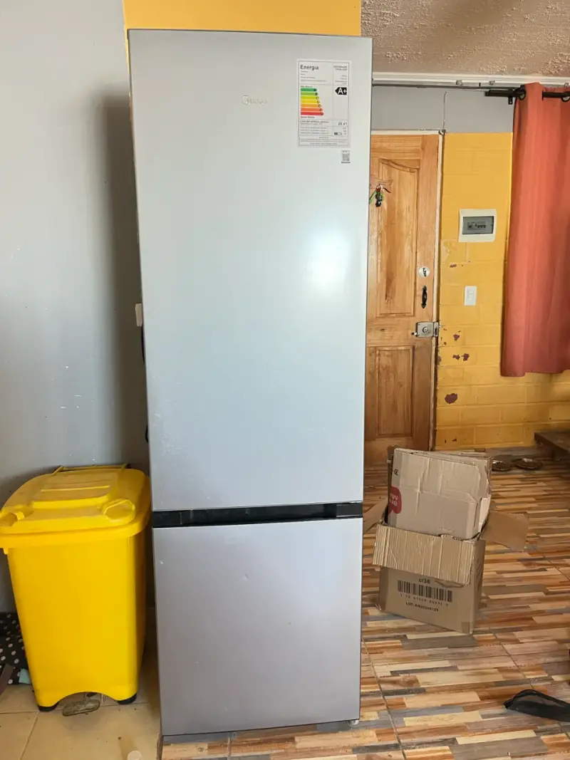 Refrigerador Midea - 1