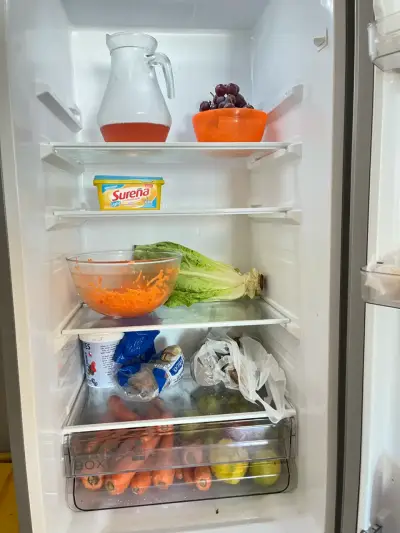 Refrigerador Midea - miniatura 3