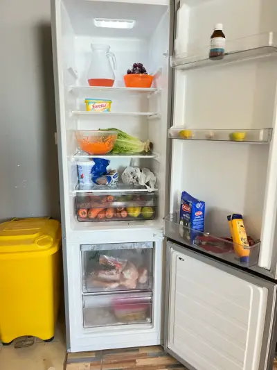 Refrigerador Midea - miniatura 4