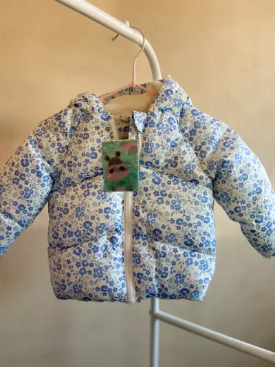 Chaqueta infantil con estampado floral - miniatura 1