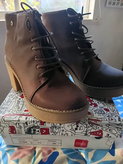 Botines marrones con taco 39 - miniatura 1