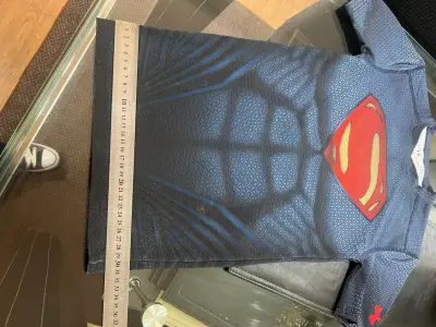Polera deportiva Superman Under Armour - miniatura 4