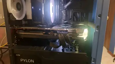 Tarjeta gráfica AMD Radeon RX 6700 XT - miniatura 3