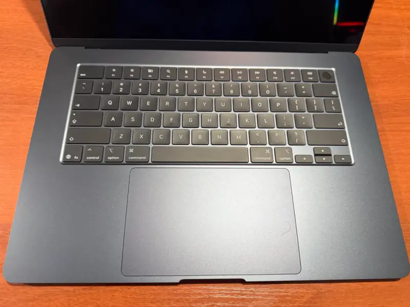 MacBook Air M5 de 15” - 6