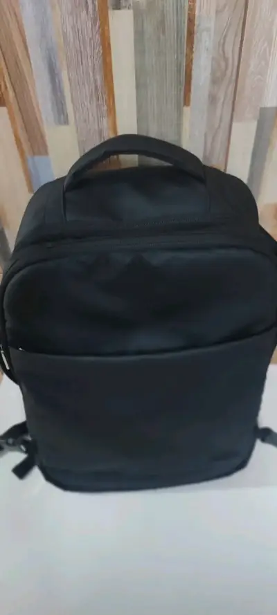 Mochila negra multifuncional - miniatura 3