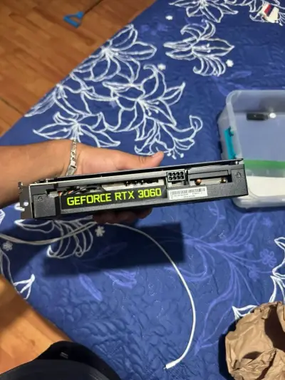 Tarjeta gráfica GeForce RTX 3060 - miniatura 1