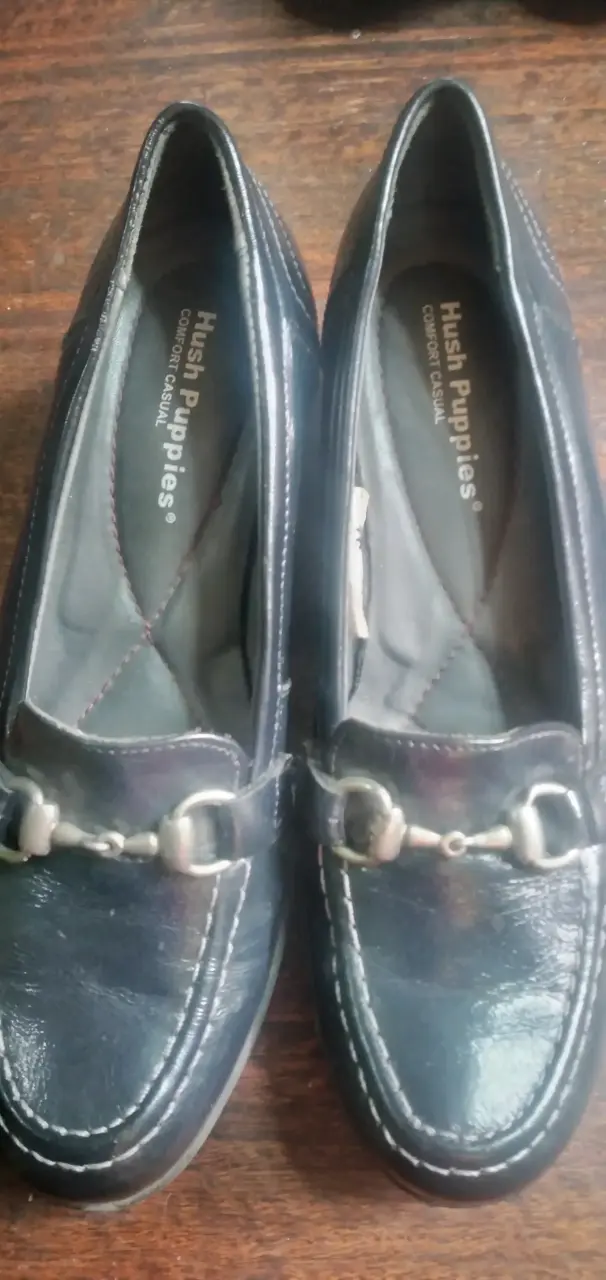 Zapatos de cuero negros Hush Puppies