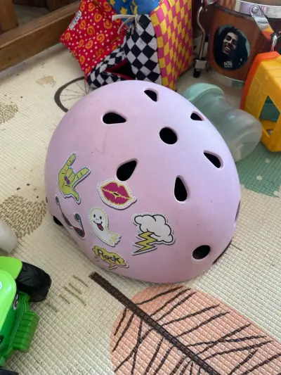 Casco infantil rosa con stickers IBIKES - miniatura 4