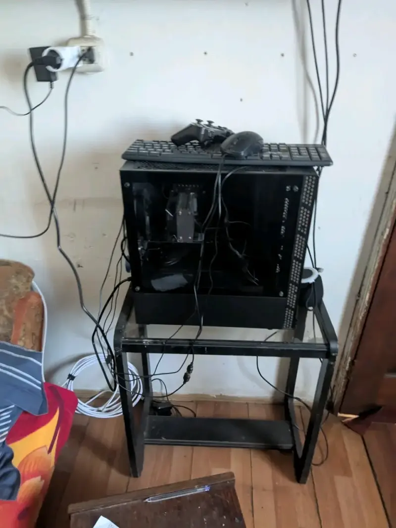 PC gamer con periféricos - 6