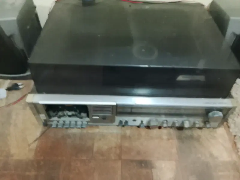 Tocadiscos Ledsonic 2800 con parlantes - 4