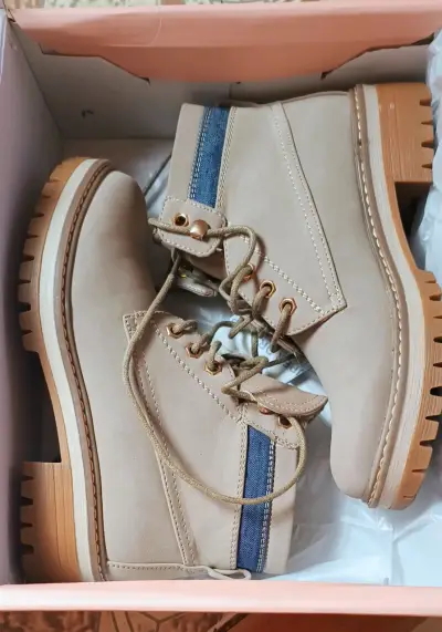 Botines beige con detalle azul - miniatura 1