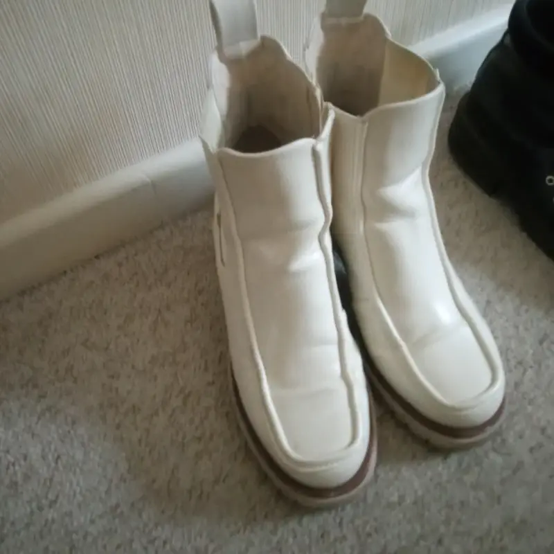 Botines blancos de cuero - 1