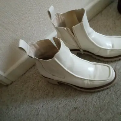 Botines blancos de cuero - miniatura 3