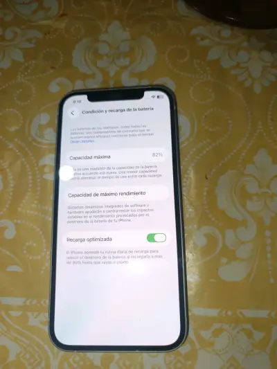 iPhone blanco en buen estado - miniatura 2
