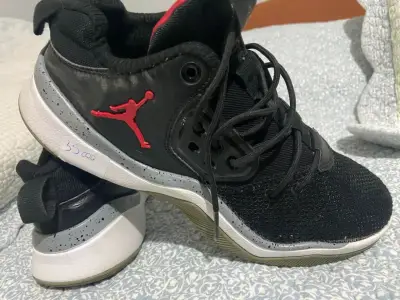 Zapatillas deportivas negras - miniatura 1