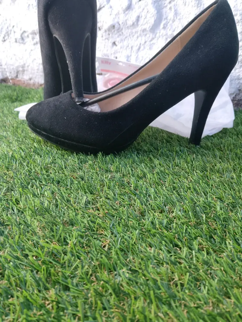 Tacones negros de gamuza - 2