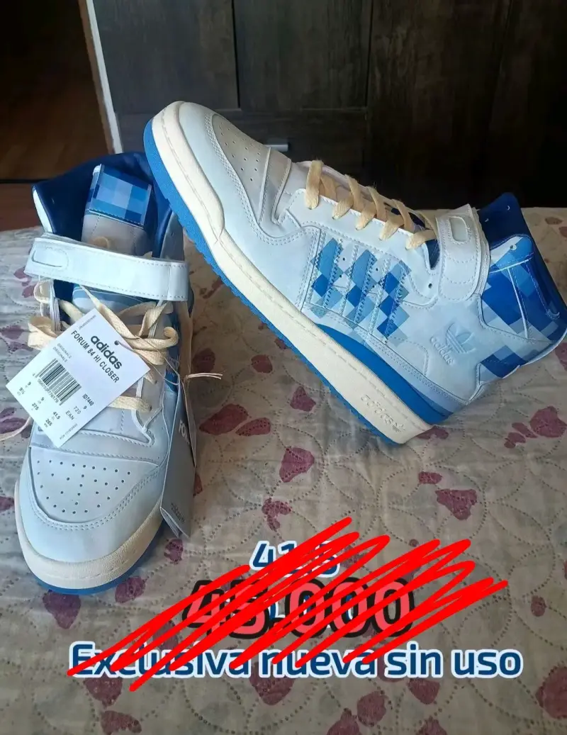 Zapatillas Adidas blancas y azules - 1