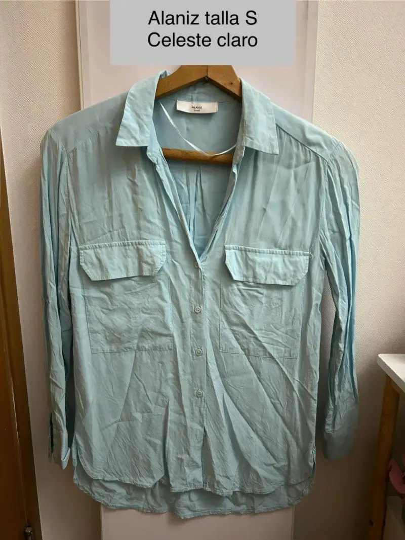 Camisa celeste Alaniz talla S - 1