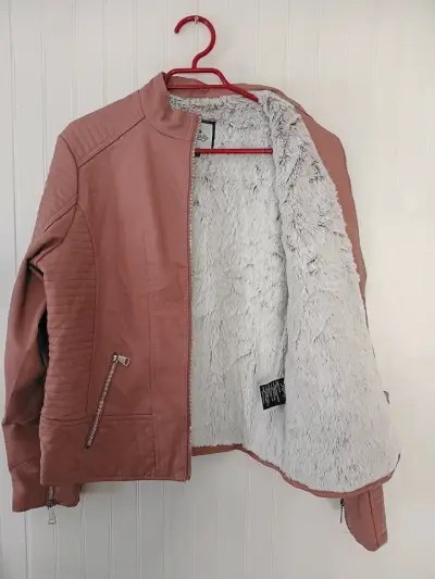 Chaqueta de invierno rosa ecocuero - miniatura 3