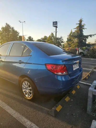 Auto Chevrolet Sail azul 2017 en buen estado - miniatura 4