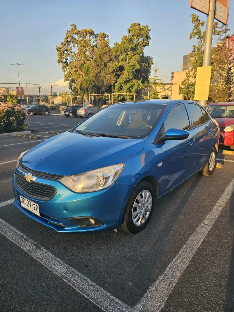 Auto Chevrolet Sail azul 2017 en buen estado - 6
