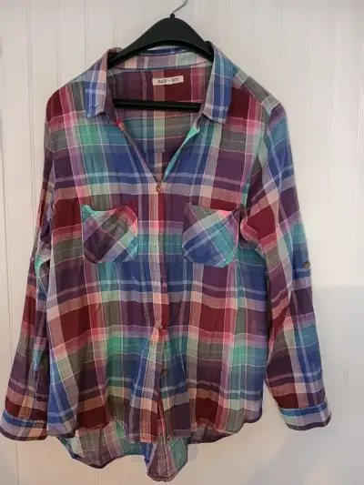 Camisa de mujer a cuadros - miniatura 1
