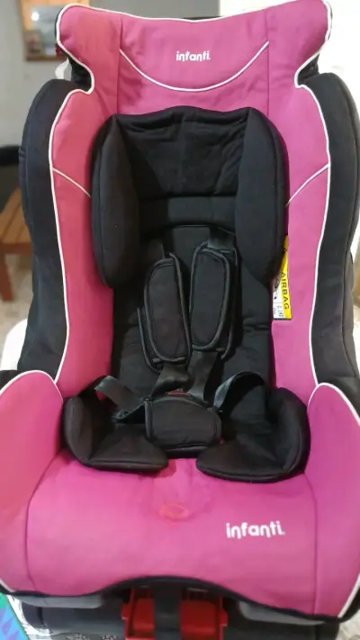 Silla de auto Infanti rosada - miniatura 4