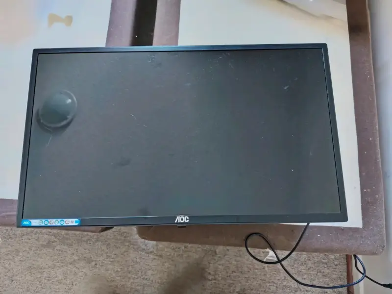 Monitor AOC 32" - 1