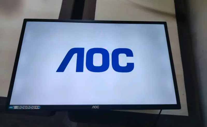 Monitor AOC 32" - 4