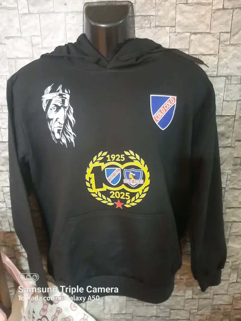 Polerón negro Colo-Colo edición limitada