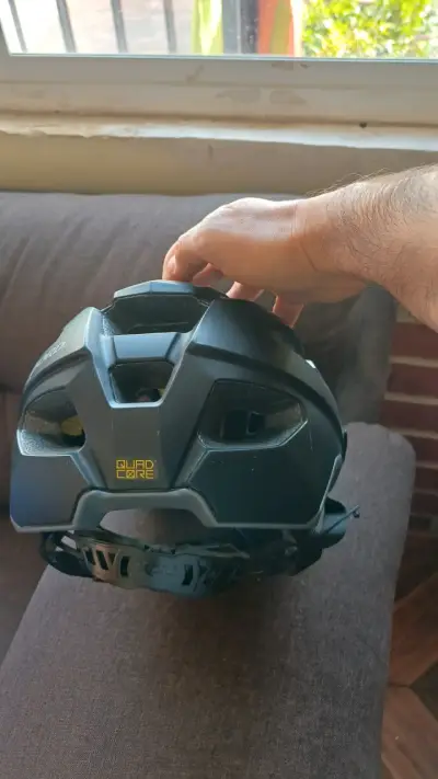 Casco de bicicleta negro - miniatura 4