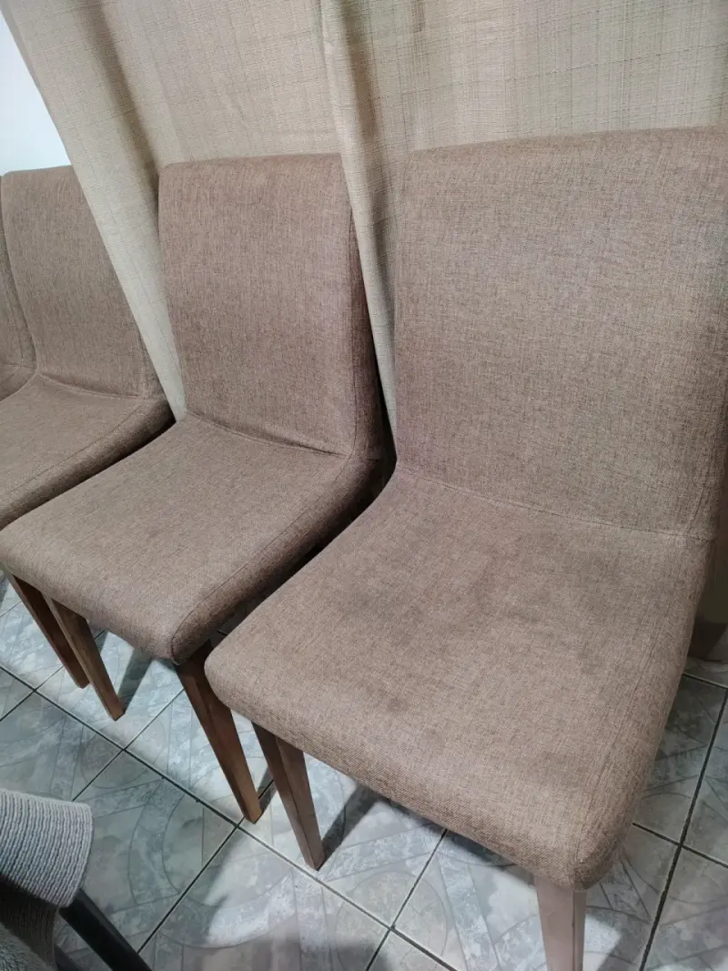 Juego de sillas tapizadas beige - 2
