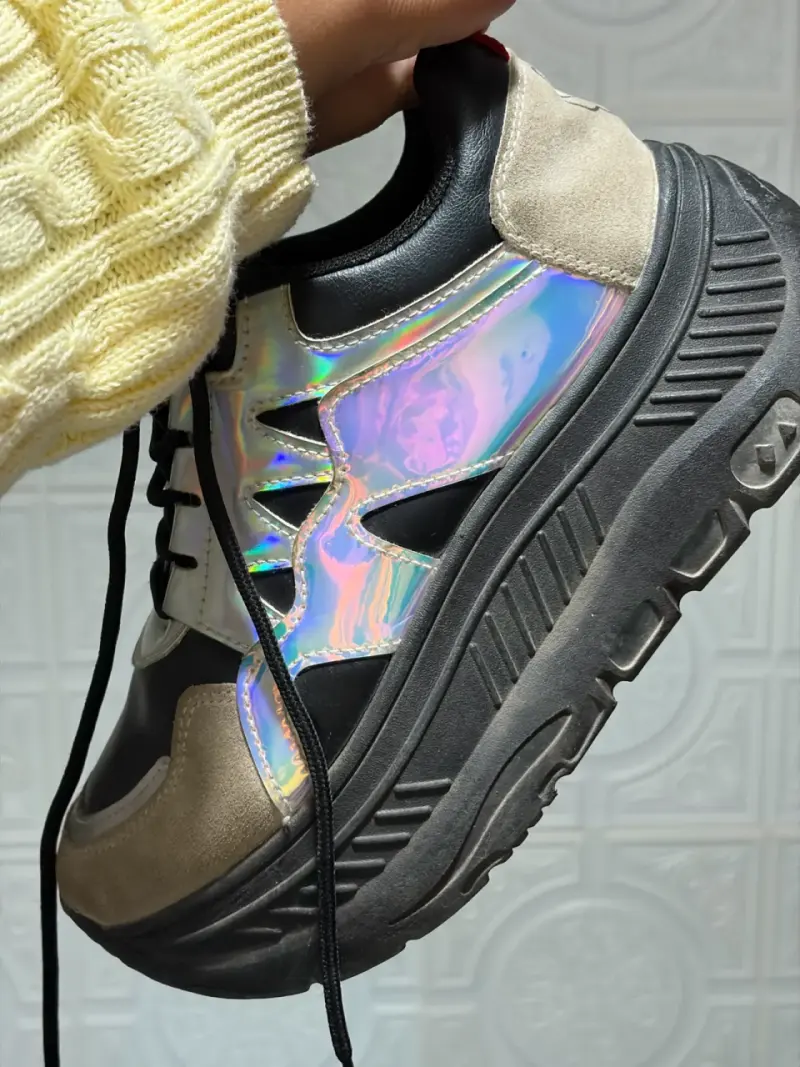 Zapatillas con detalles holográficos - 6