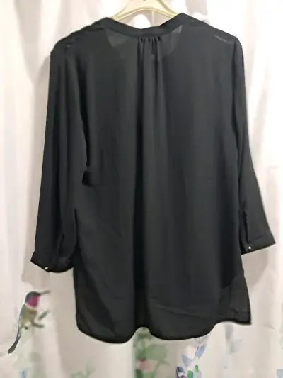 Blusa negra manga larga - miniatura 1