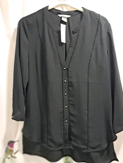Blusa negra manga larga - miniatura 2