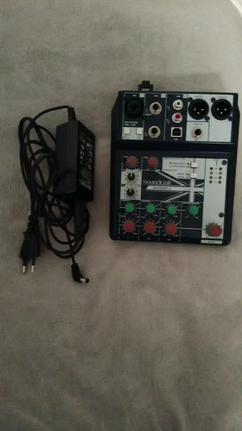 Mezclador compacto Soundcraft Notepad 5 - 5