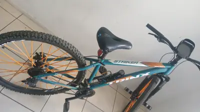 Bicicleta Trinx azul y naranja - miniatura 2