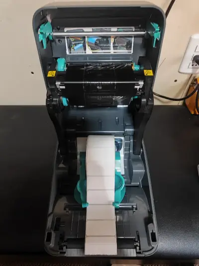 Impresora de etiquetas Zebra GK420t - miniatura 4