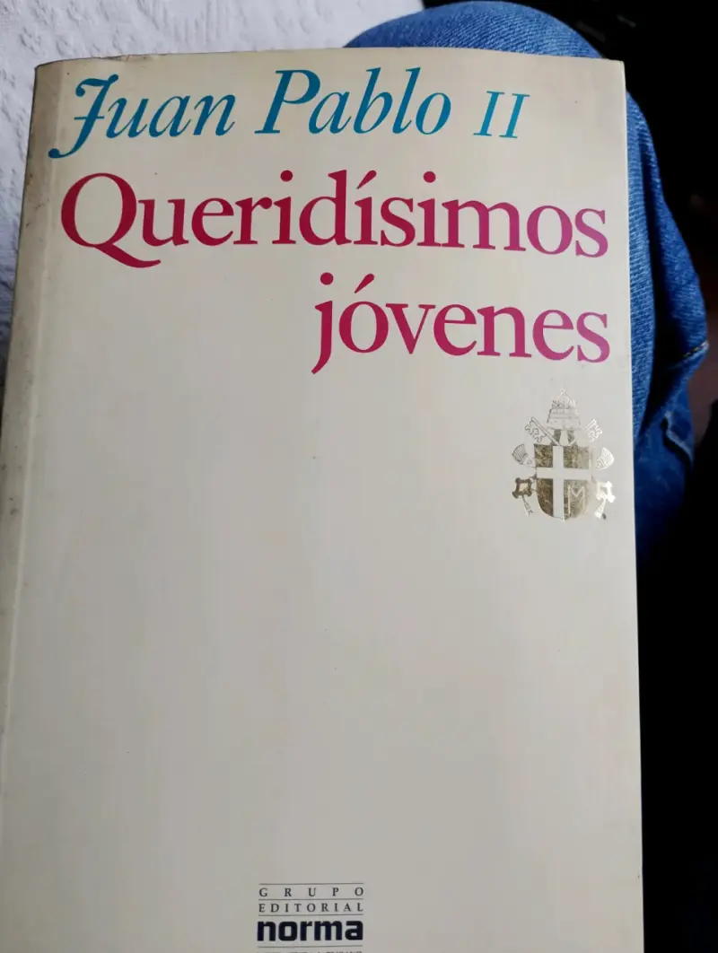 Libro Queridísimos Jóvenes - 1