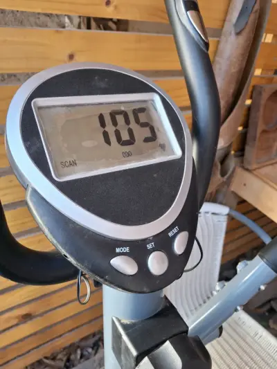 Bicicleta Elíptica Lahsen HM160 - miniatura 2