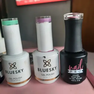 Lámpara UV para uñas y set de manicure con maleta - miniatura 5