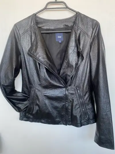 Chaqueta negra Gap de cuero sintético Talla S - miniatura 1