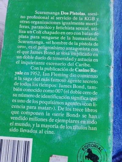 Libro El Hombre de la Pistola de Oro - miniatura 2