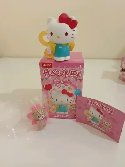 Figura sorpresa Hello Kitty - miniatura 1