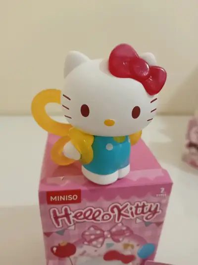 Figura sorpresa Hello Kitty - miniatura 2