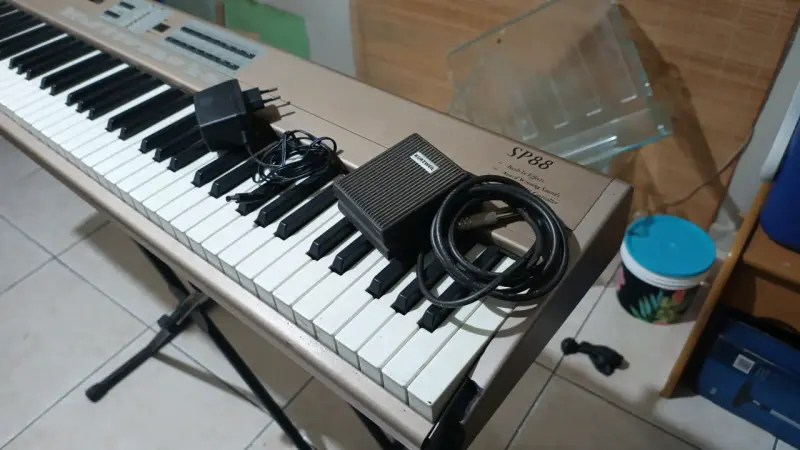 Teclado digital Kurzweil SP88 - 5