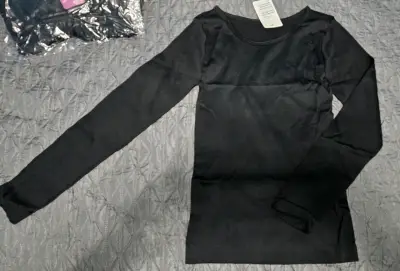 Sudaderas blancas y negras - miniatura 2