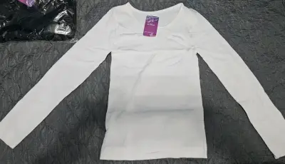 Sudaderas blancas y negras - miniatura 4